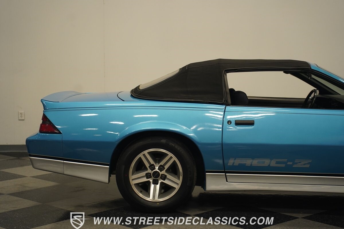 Chevrolet-Camaro-1988-Convertible-31