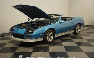 Chevrolet-Camaro-1988-Convertible-33
