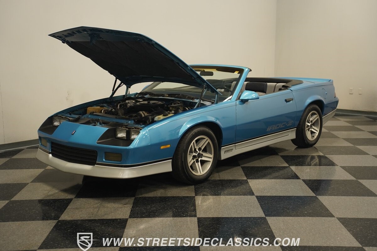 Chevrolet-Camaro-1988-Convertible-33