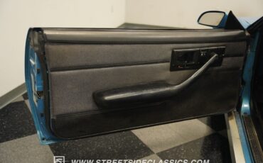 Chevrolet-Camaro-1988-Convertible-39