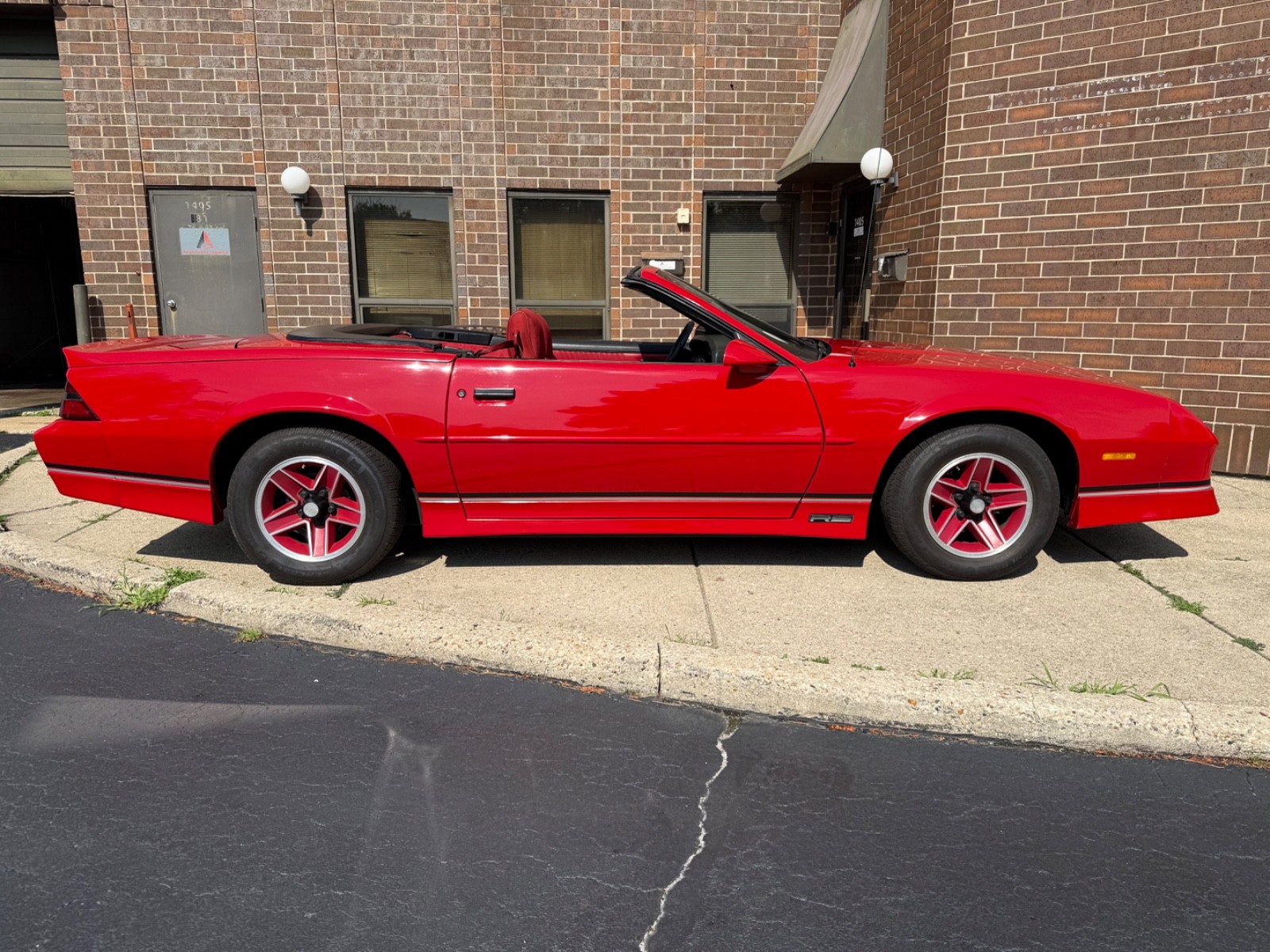 Chevrolet-Camaro-1989-Convertible-11