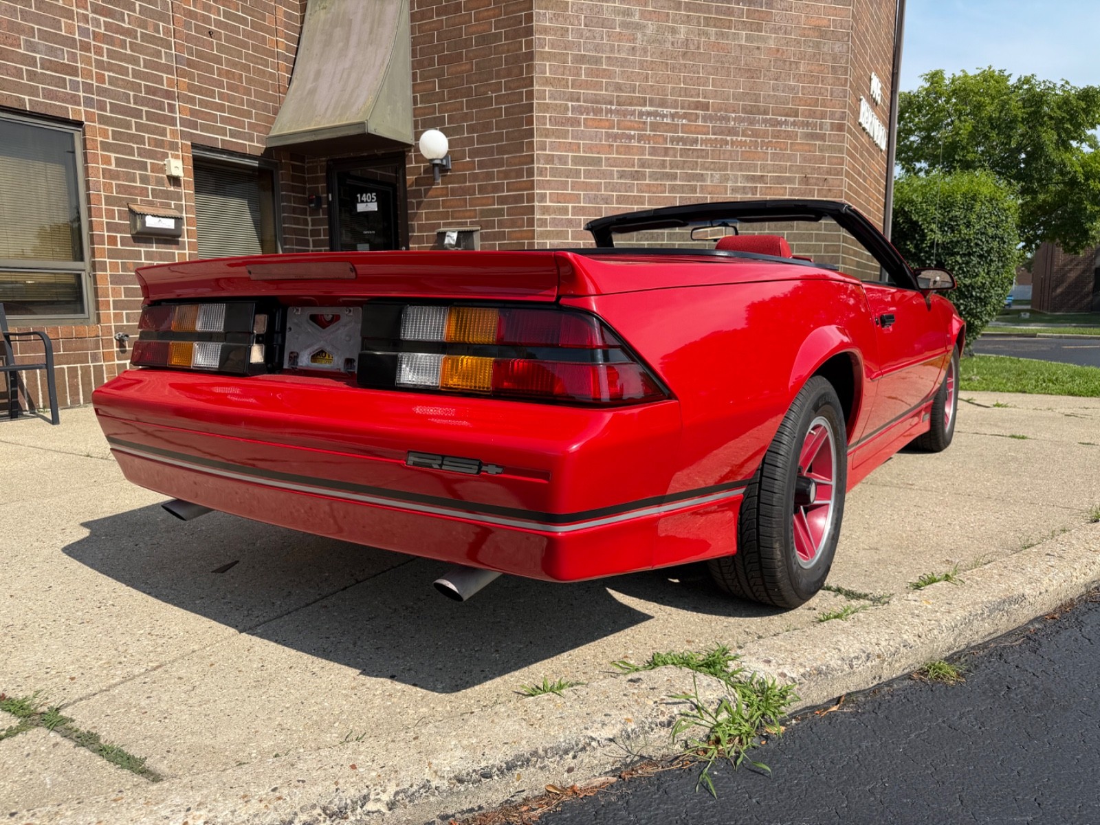 Chevrolet-Camaro-1989-Convertible-13