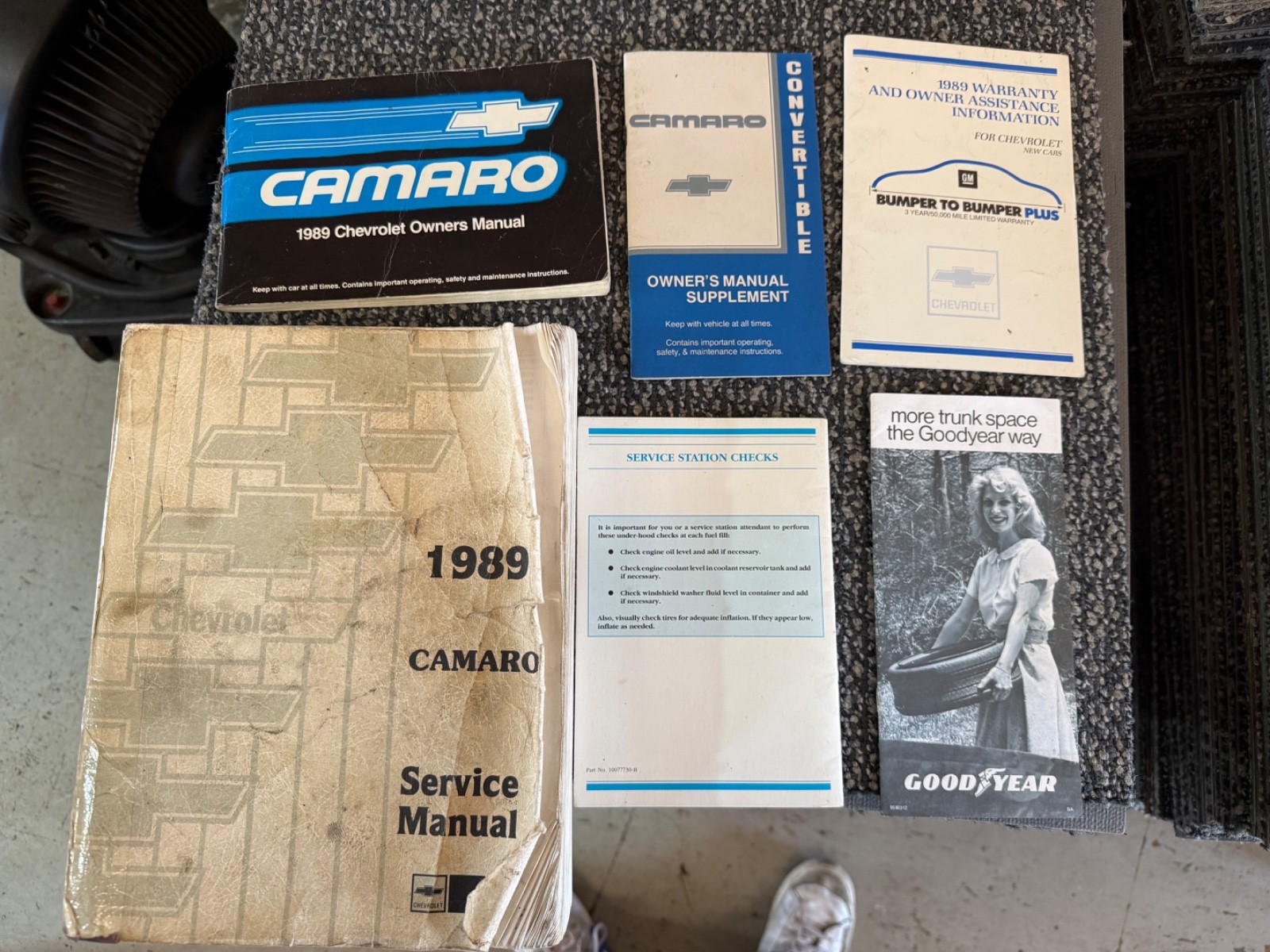 Chevrolet-Camaro-1989-Convertible-16