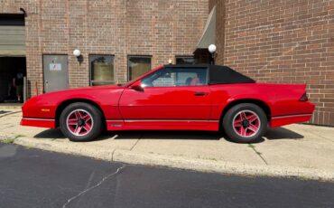 Chevrolet-Camaro-1989-Convertible-2