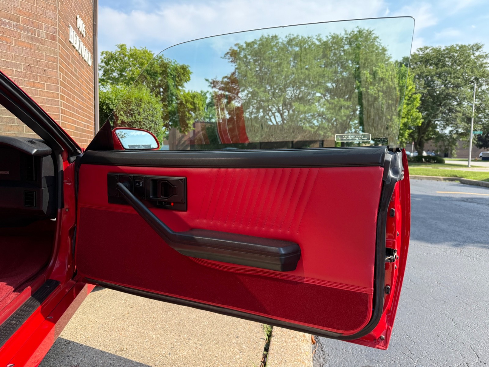 Chevrolet-Camaro-1989-Convertible-33