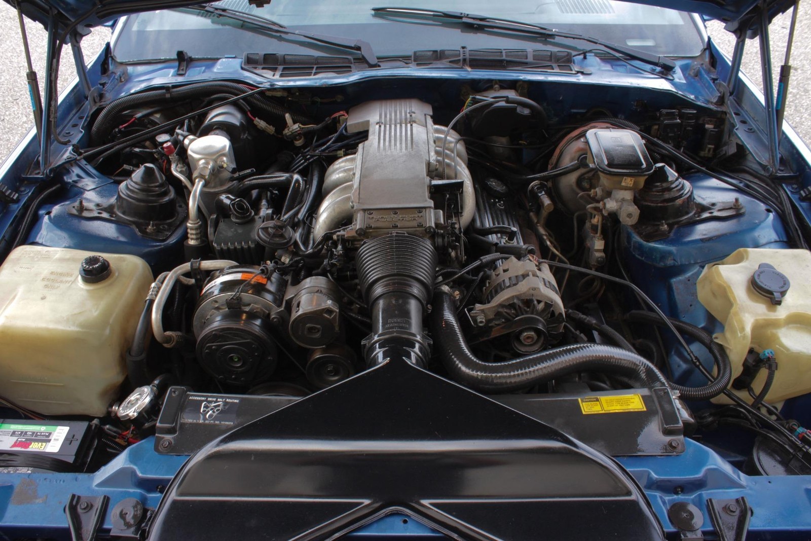 Chevrolet-Camaro-1989-Coupe-10