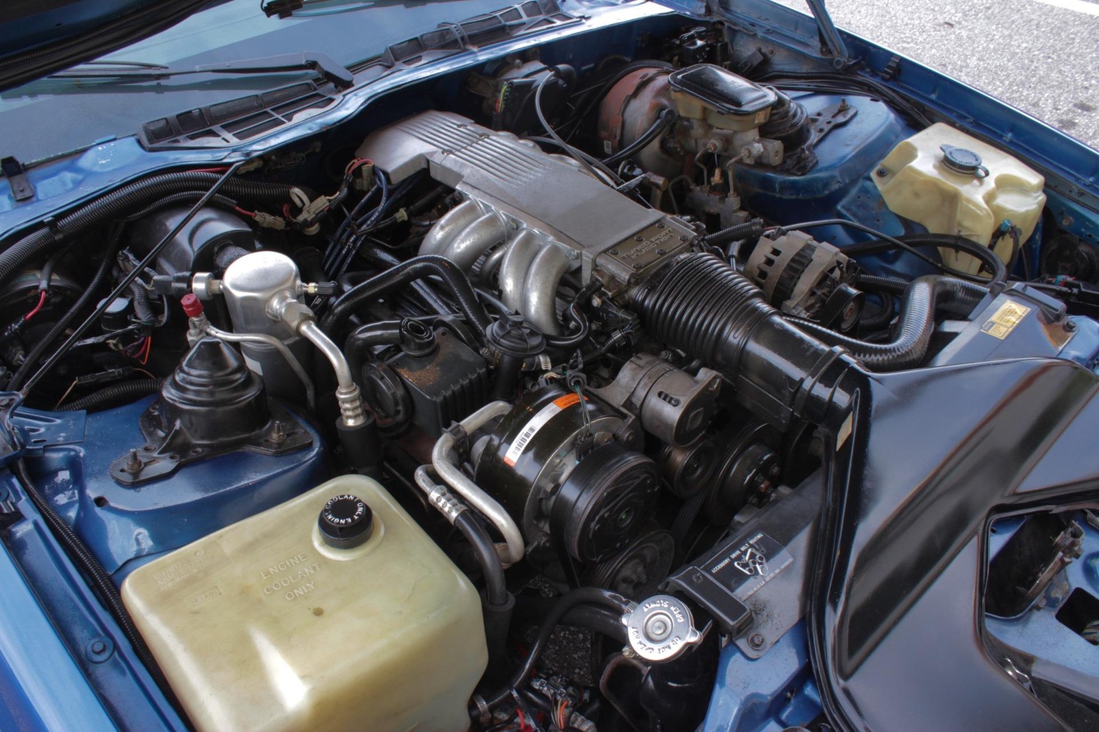 Chevrolet-Camaro-1989-Coupe-11