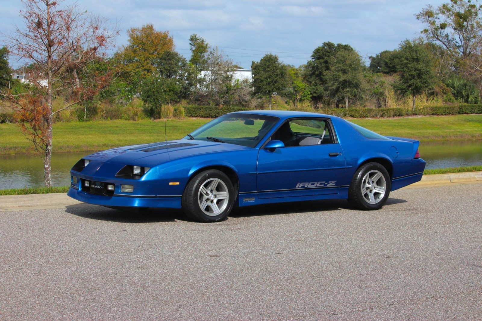 Chevrolet-Camaro-1989-Coupe-23