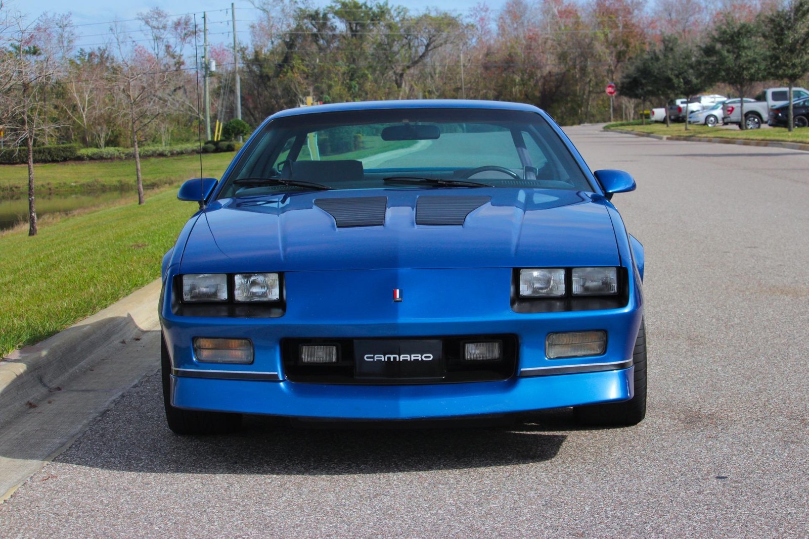 Chevrolet-Camaro-1989-Coupe-24