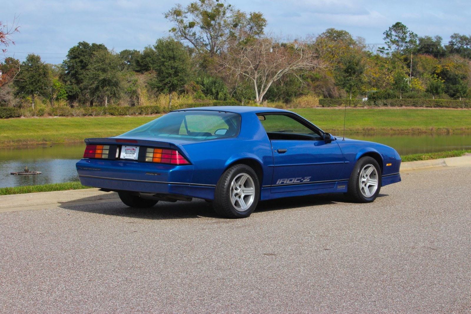 Chevrolet-Camaro-1989-Coupe-5