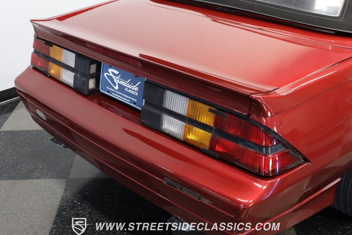 Chevrolet-Camaro-1990-Convertible-22