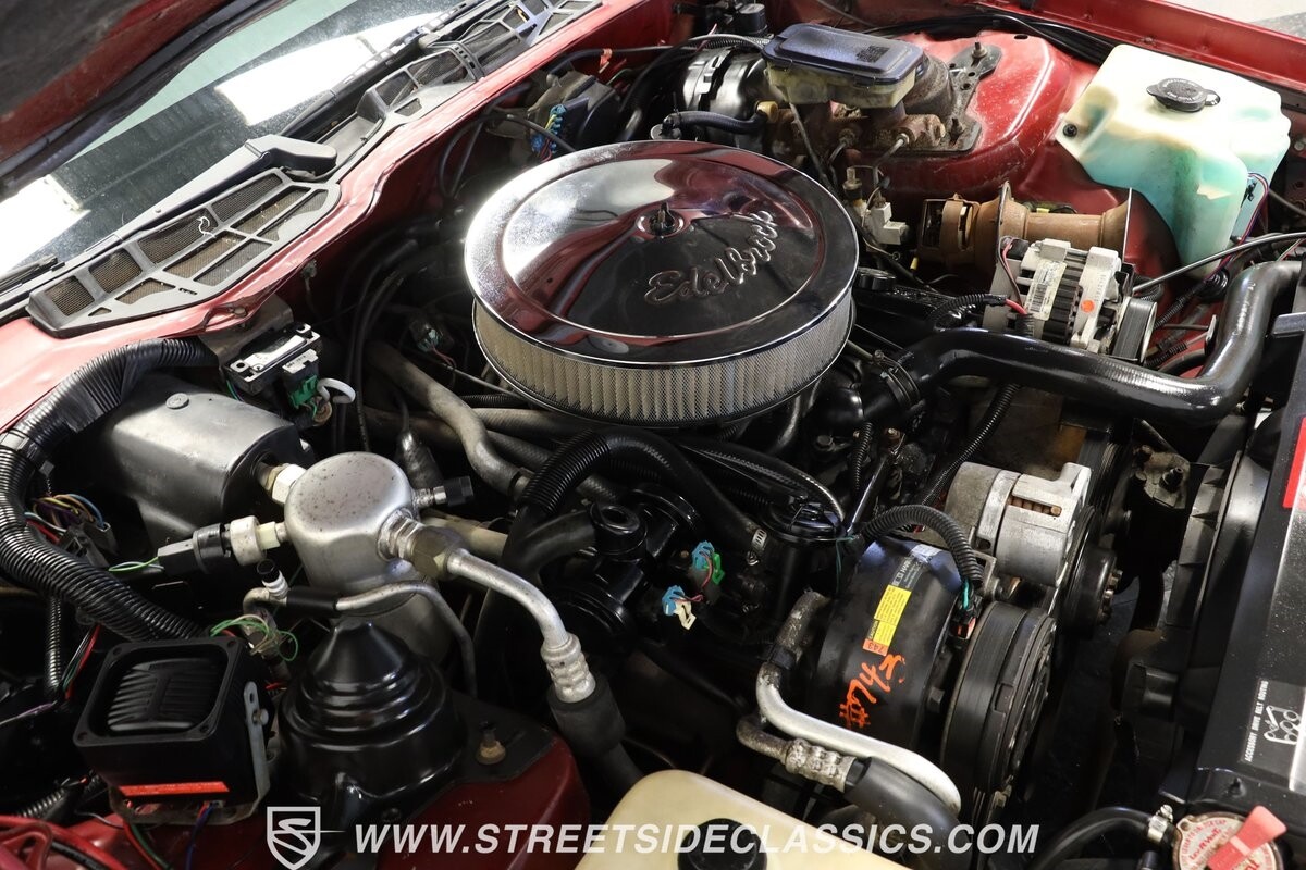 Chevrolet-Camaro-1990-Convertible-29