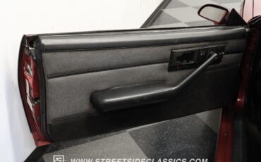 Chevrolet-Camaro-1990-Convertible-31