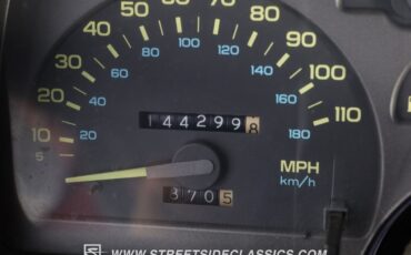 Chevrolet-Camaro-1990-Convertible-35