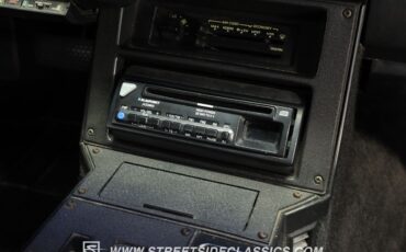 Chevrolet-Camaro-1990-Convertible-36