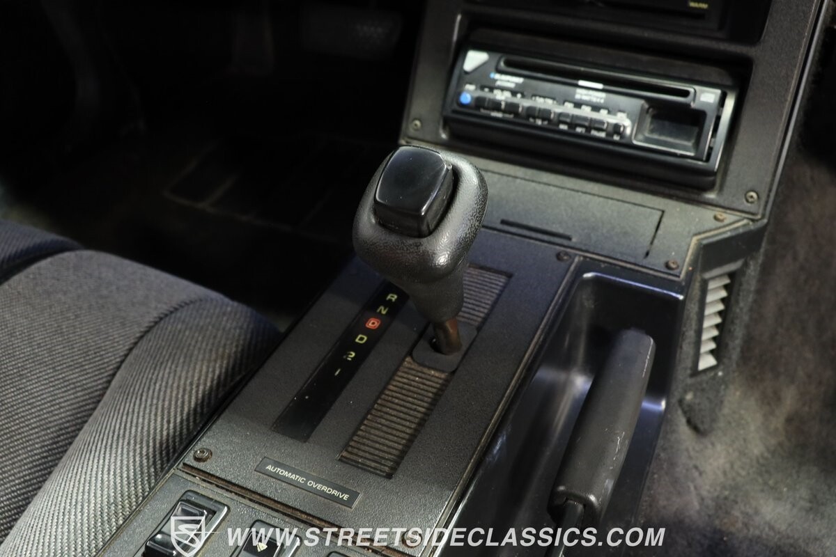 Chevrolet-Camaro-1990-Convertible-37