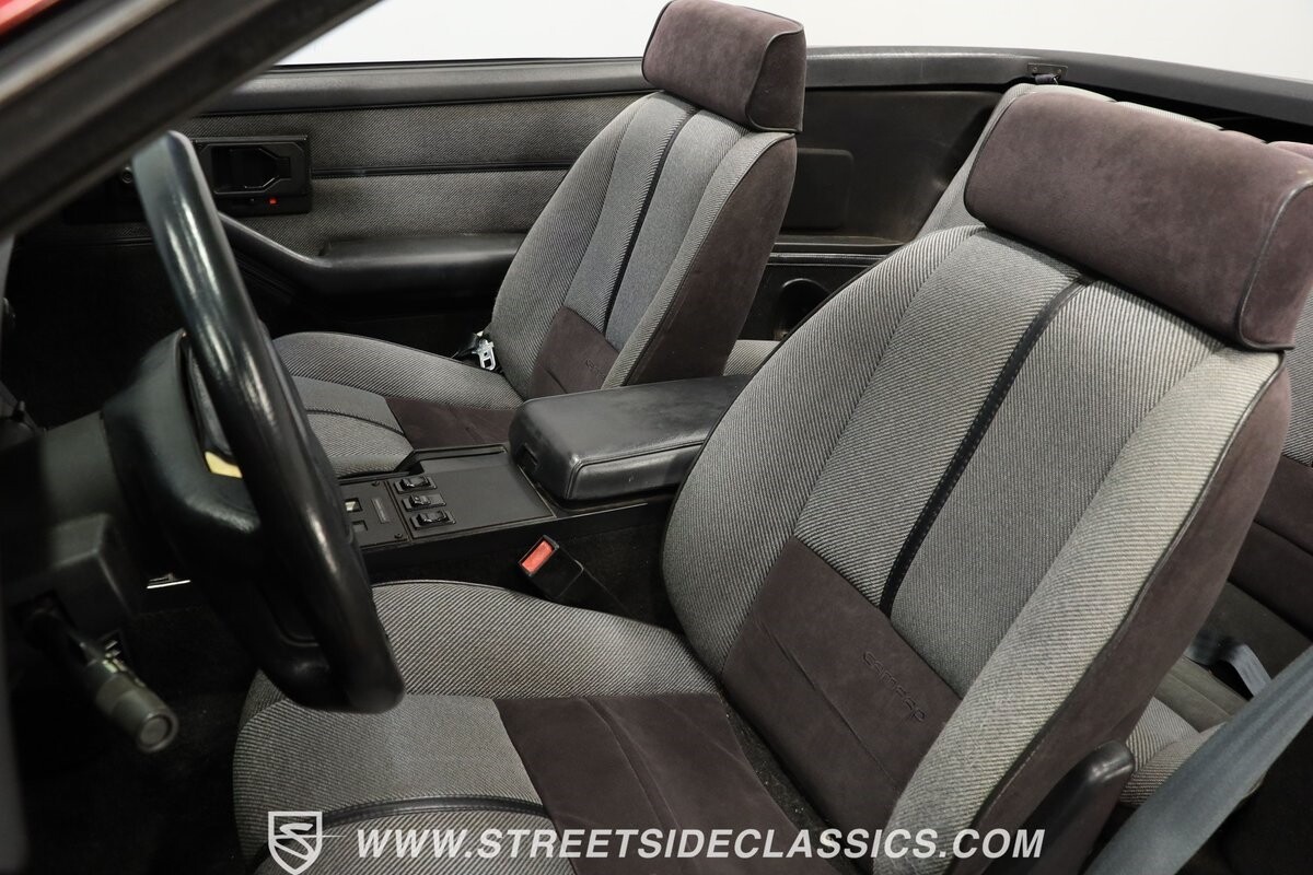 Chevrolet-Camaro-1990-Convertible-39