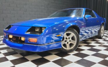 Chevrolet-Camaro-1990-Hatchback-2