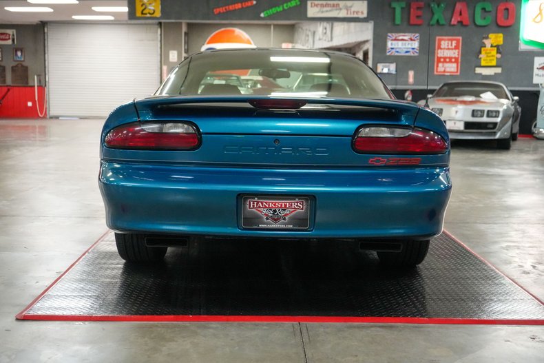 Chevrolet-Camaro-1994-Teal-Gray-26