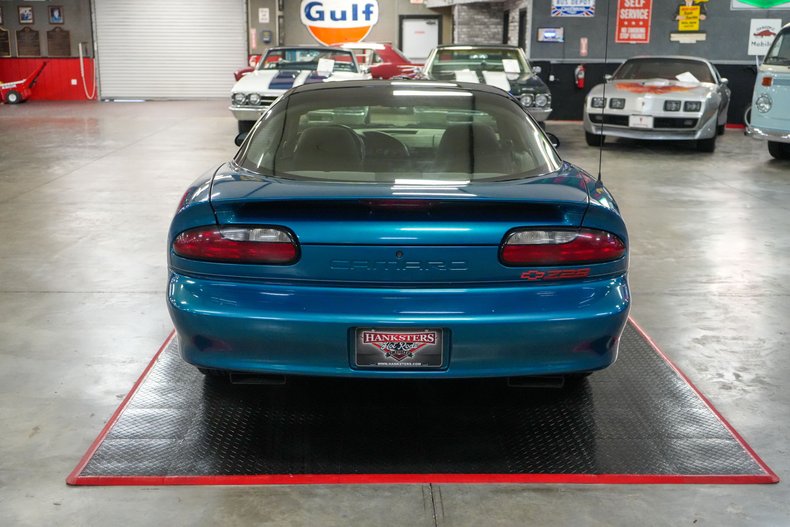 Chevrolet-Camaro-1994-Teal-Gray-32