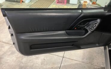 Chevrolet-Camaro-1995-Convertible-9