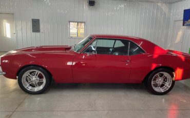 Chevrolet-Camaro-rs-1967-Red-Black-10