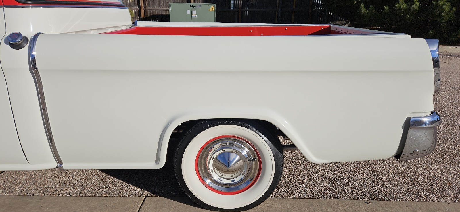 Chevrolet-Cameo-Carrier-1955-25