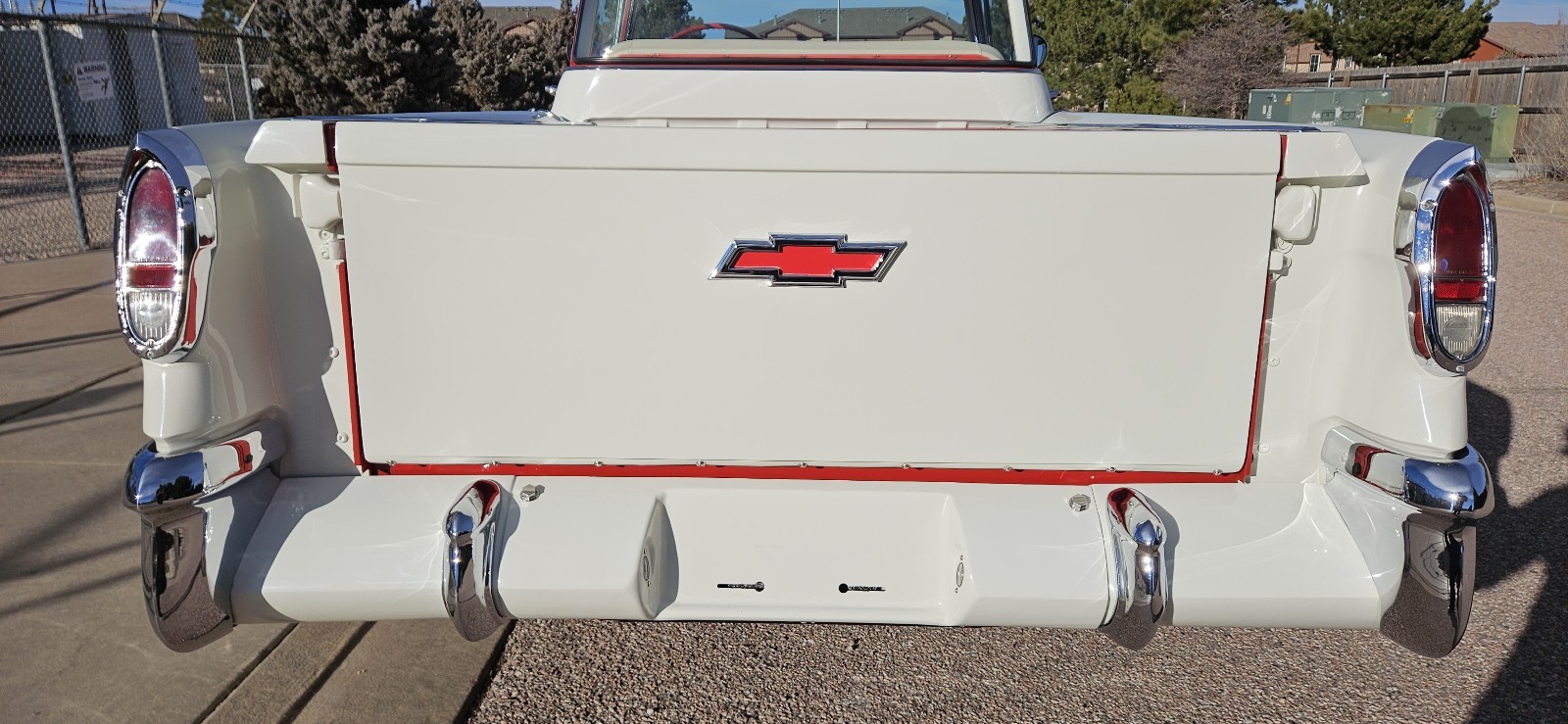 Chevrolet-Cameo-Carrier-1955-26