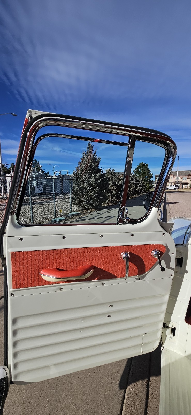 Chevrolet-Cameo-Carrier-1955-32