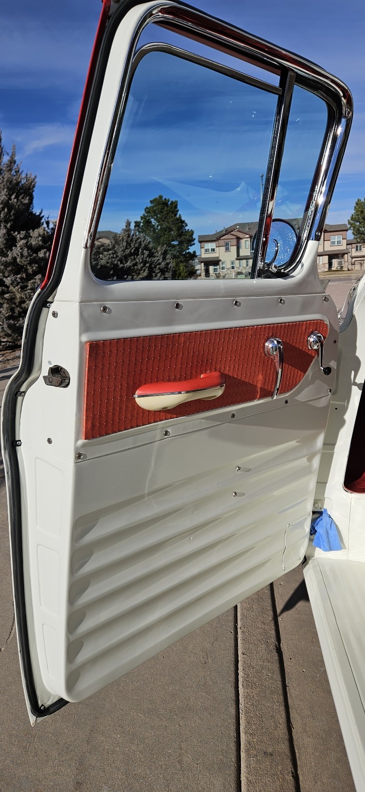 Chevrolet-Cameo-Carrier-1955-34