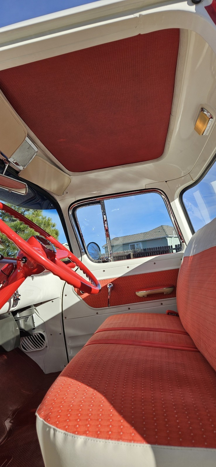 Chevrolet-Cameo-Carrier-1955-39