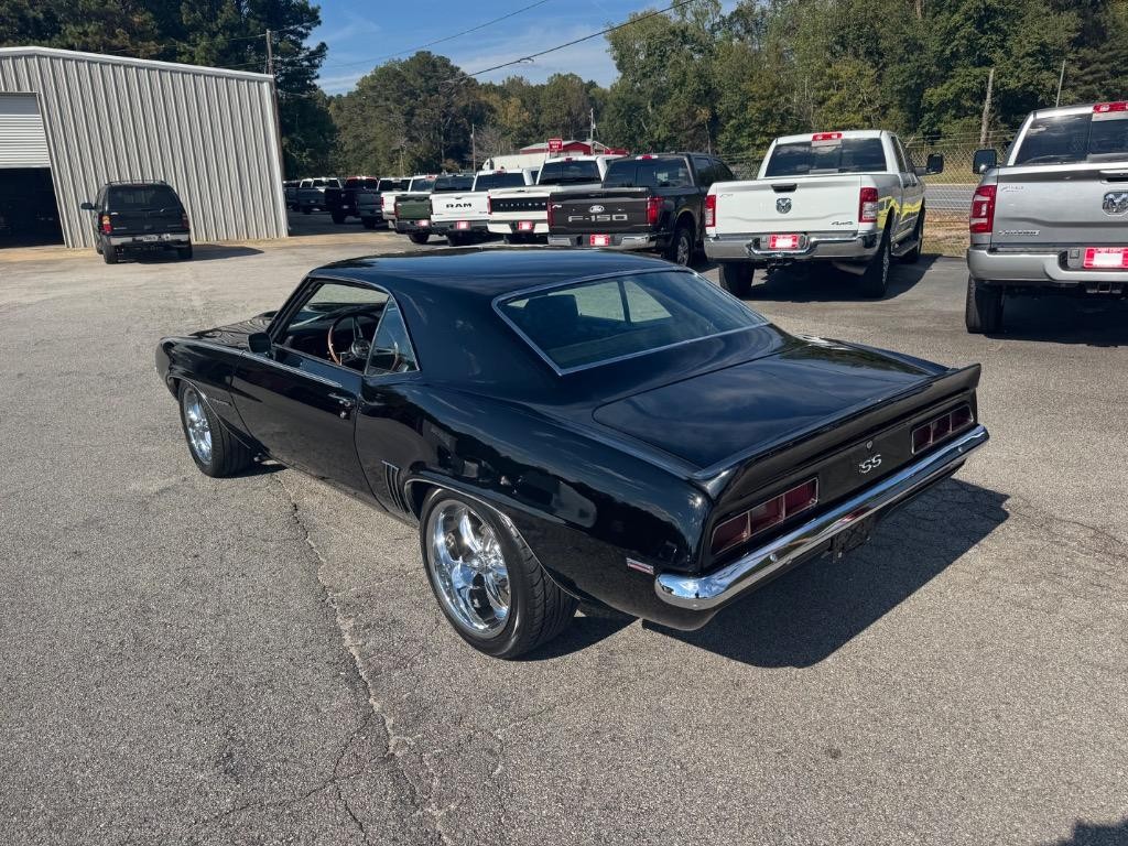 Chevrolet-Camrao-Resto-mod-slick-paint-LS-V8-4l60-cold-ac-1969-10