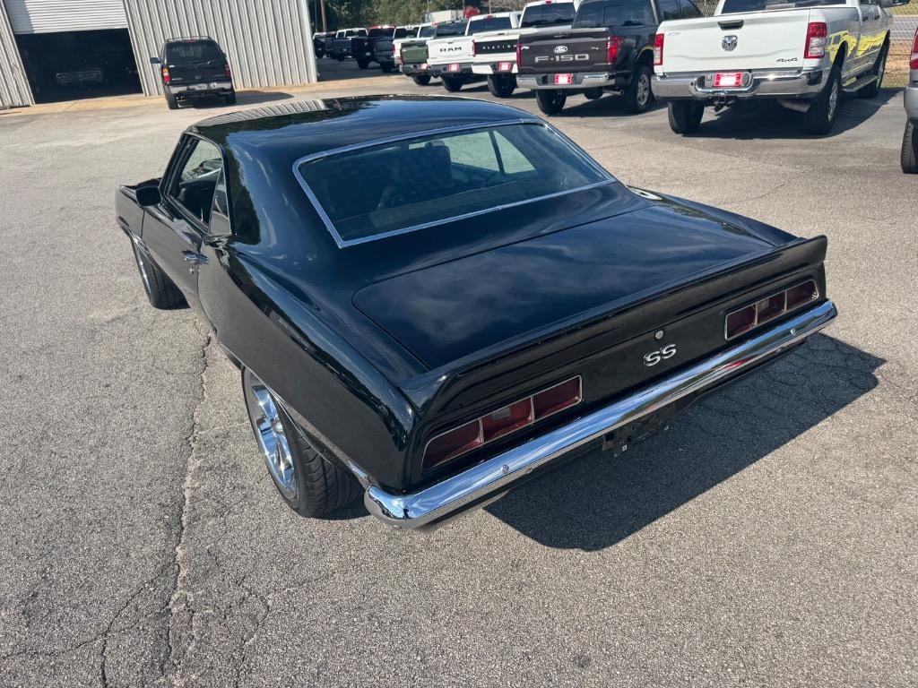 Chevrolet-Camrao-Resto-mod-slick-paint-LS-V8-4l60-cold-ac-1969-11