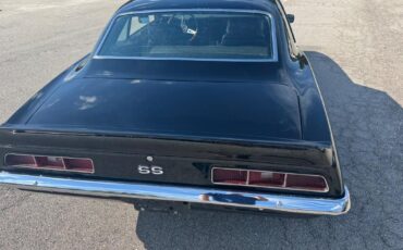 Chevrolet-Camrao-Resto-mod-slick-paint-LS-V8-4l60-cold-ac-1969-13