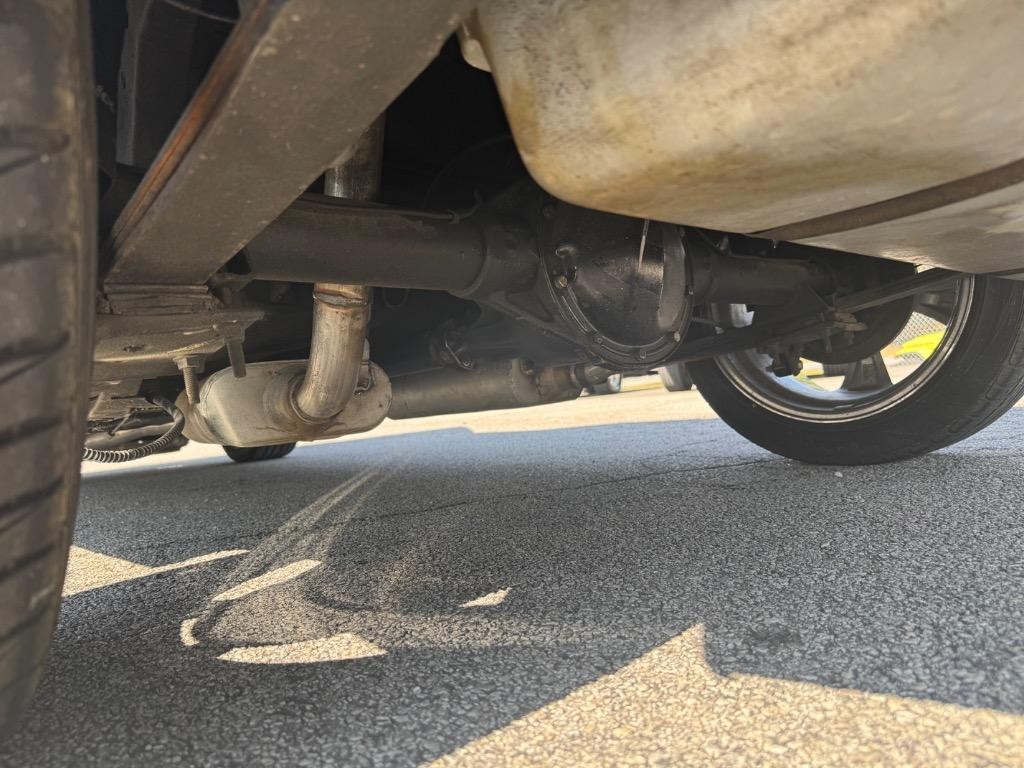 Chevrolet-Camrao-Resto-mod-slick-paint-LS-V8-4l60-cold-ac-1969-6