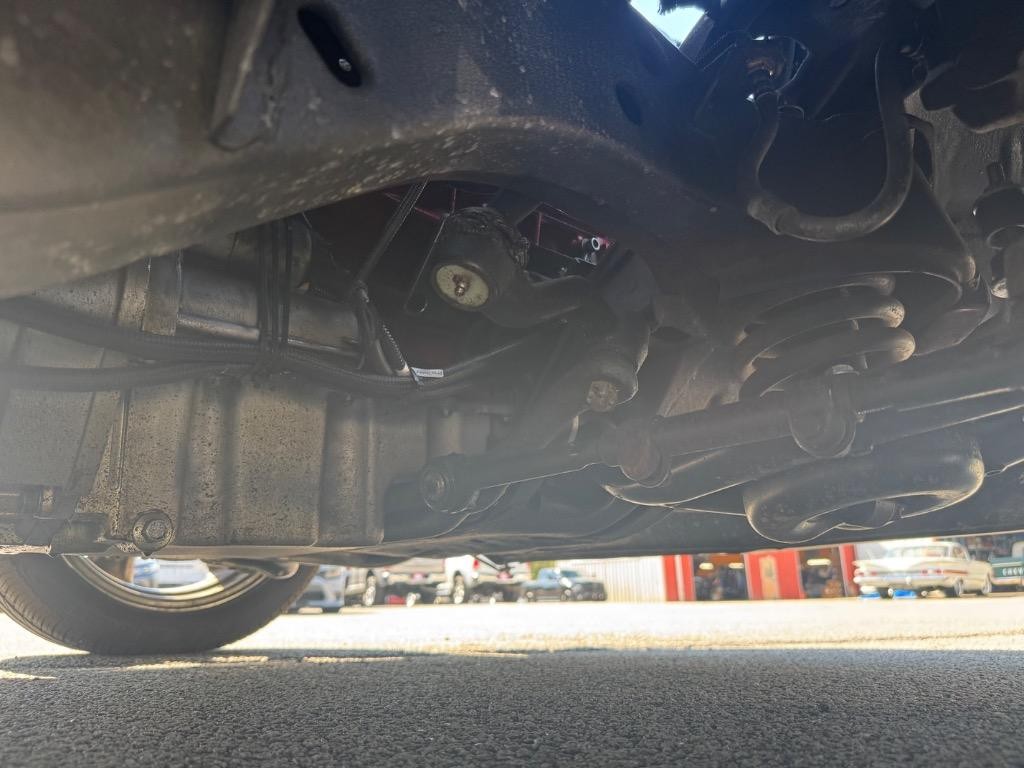 Chevrolet-Camrao-Resto-mod-slick-paint-LS-V8-4l60-cold-ac-1969-8