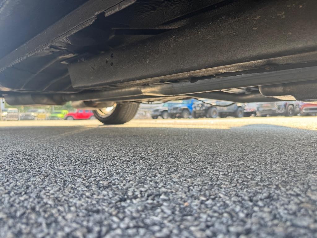 Chevrolet-Camrao-Resto-mod-slick-paint-LS-V8-4l60-cold-ac-1969-9