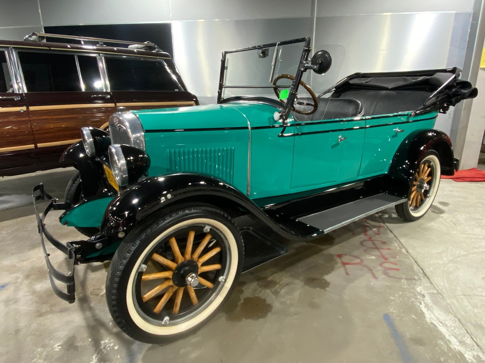 Chevrolet-Capital-Tourer-1927-Convertible