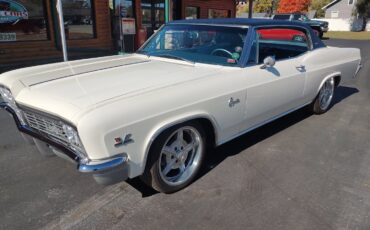 Chevrolet-Caprice-1966-2-Door-Coupe-1