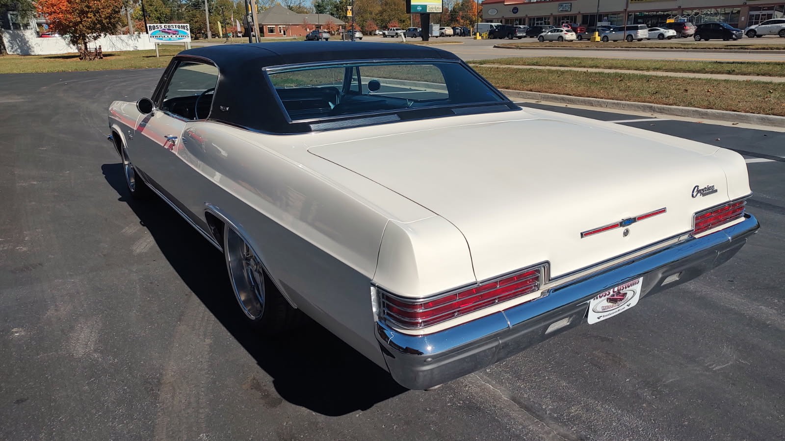 Chevrolet-Caprice-1966-2-Door-Coupe-11