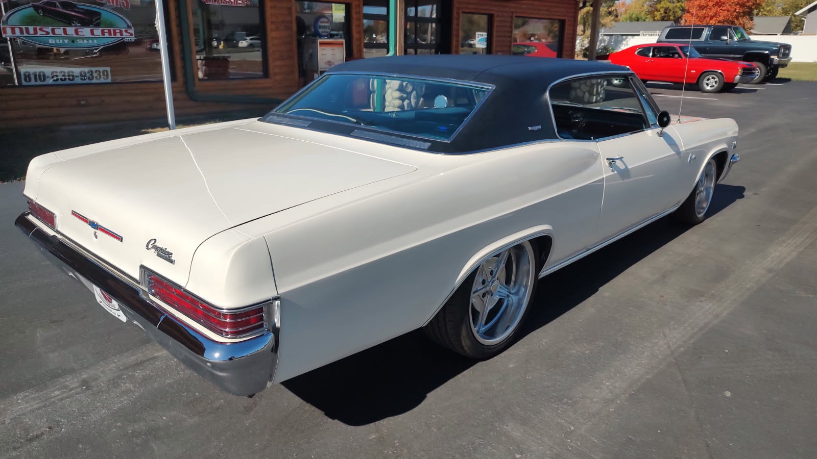 Chevrolet-Caprice-1966-2-Door-Coupe-13