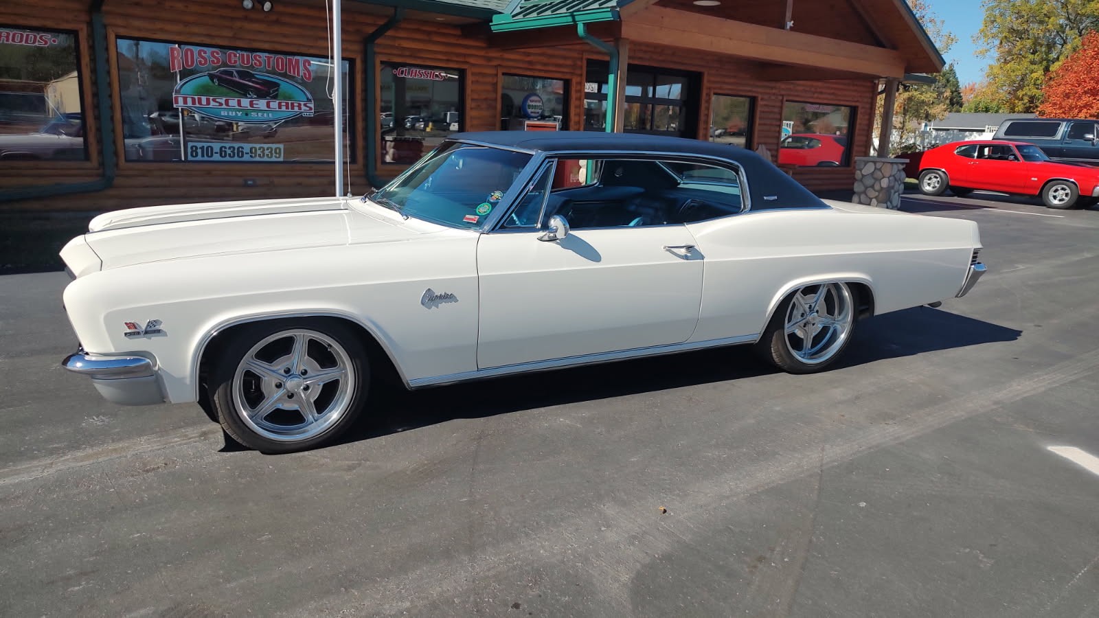 Chevrolet-Caprice-1966-2-Door-Coupe-2