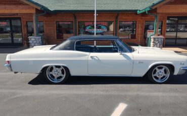 Chevrolet-Caprice-1966-2-Door-Coupe-20