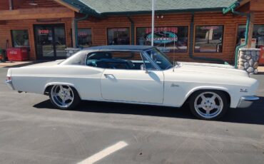 Chevrolet-Caprice-1966-2-Door-Coupe-21