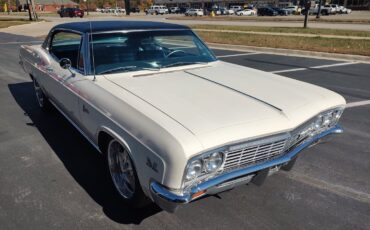Chevrolet-Caprice-1966-2-Door-Coupe-27