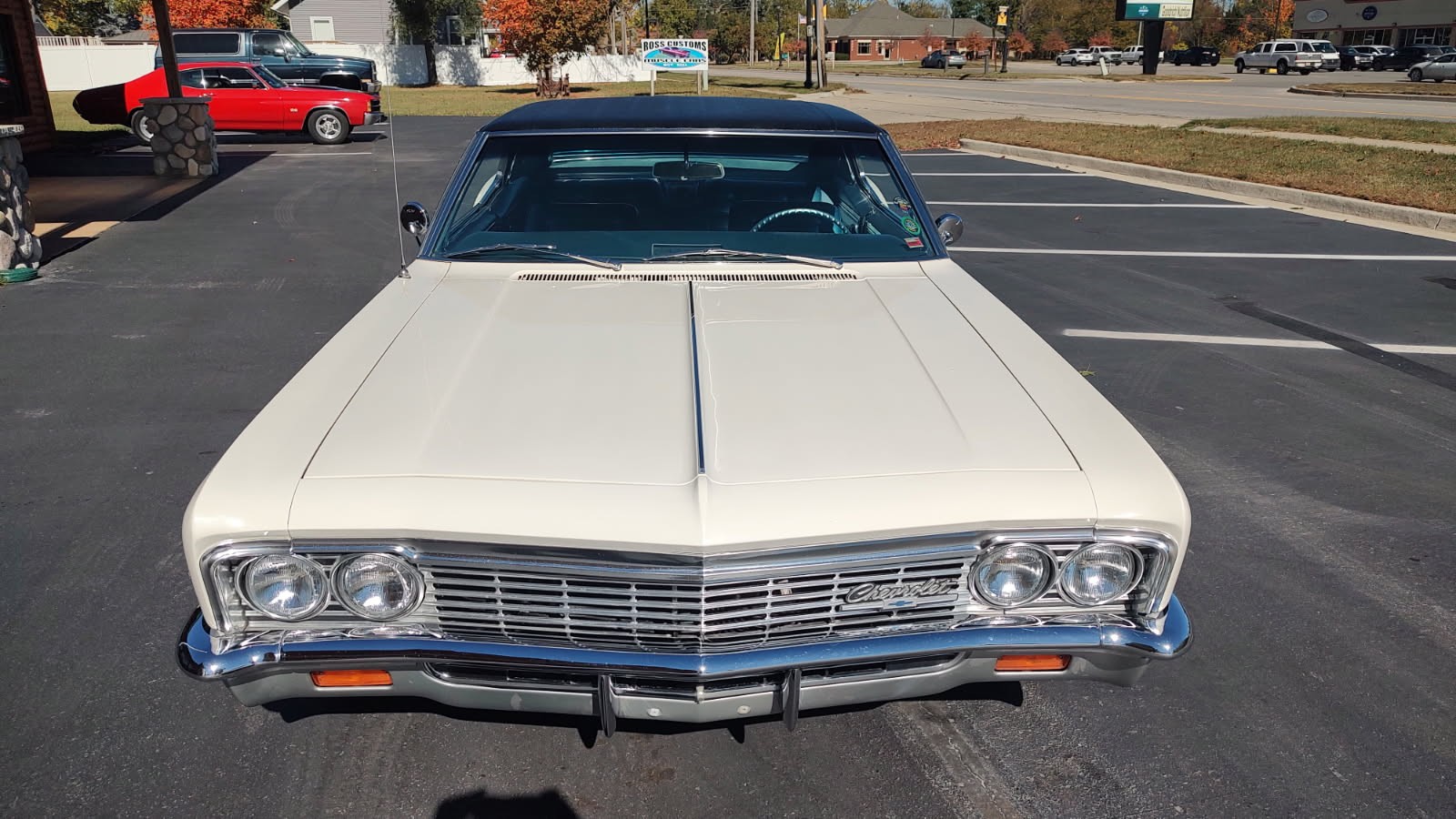 Chevrolet-Caprice-1966-2-Door-Coupe-28