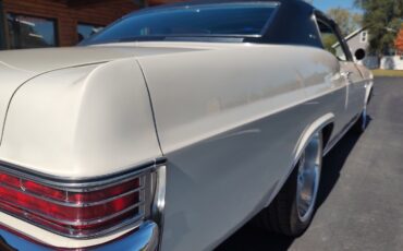 Chevrolet-Caprice-1966-2-Door-Coupe-33