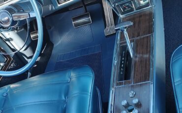 Chevrolet-Caprice-1966-2-Door-Coupe-35