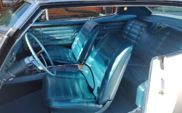 Chevrolet-Caprice-1966-2-Door-Coupe-37