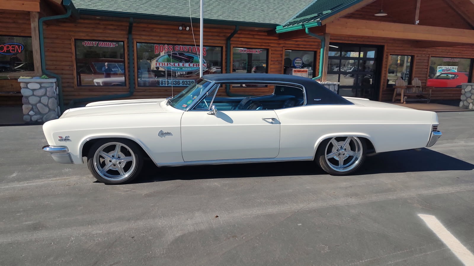 Chevrolet-Caprice-1966-2-Door-Coupe-4